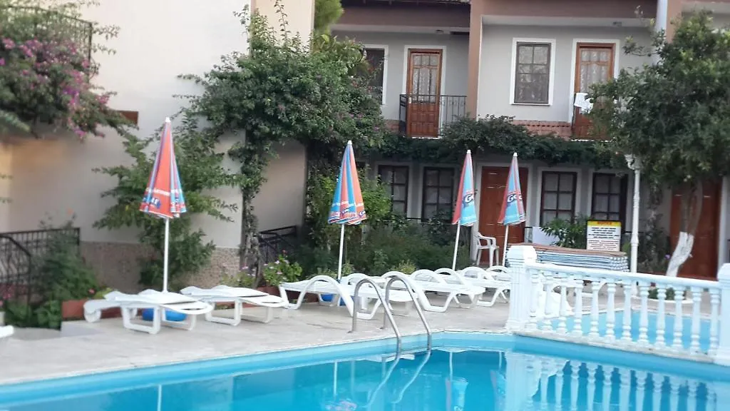 דליאן Villa Arda Hotel מלון דירות