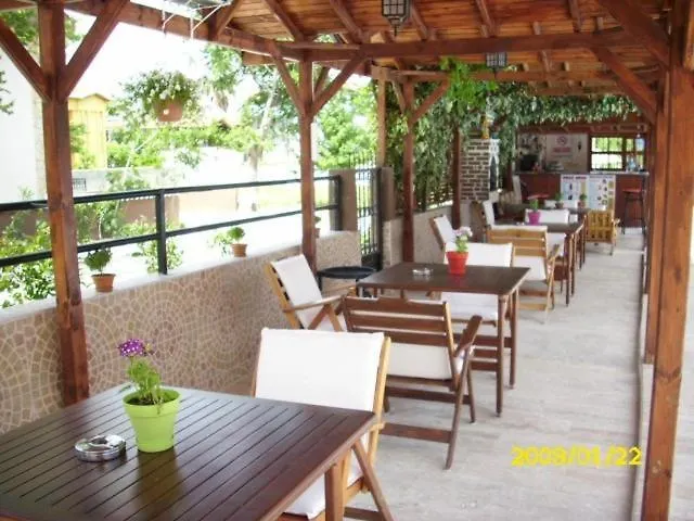 דליאן Villa Arda Hotel מלון דירות
